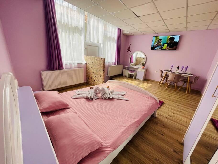Lavender Luxury Apartment Oradea Εξωτερικό φωτογραφία