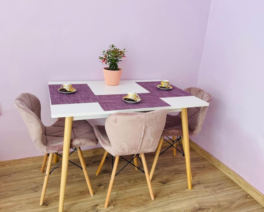 Lavender Luxury Apartment Oradea Εξωτερικό φωτογραφία